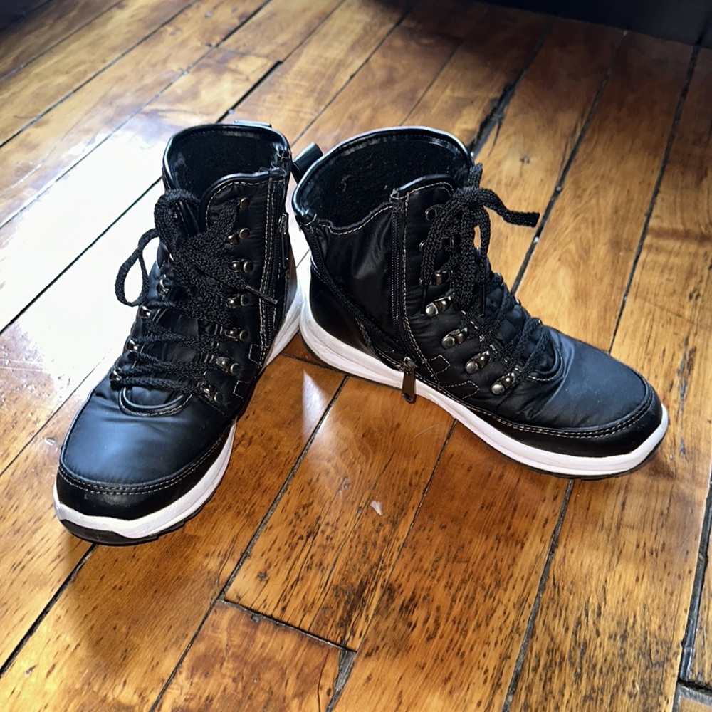 Waterproof winter boots